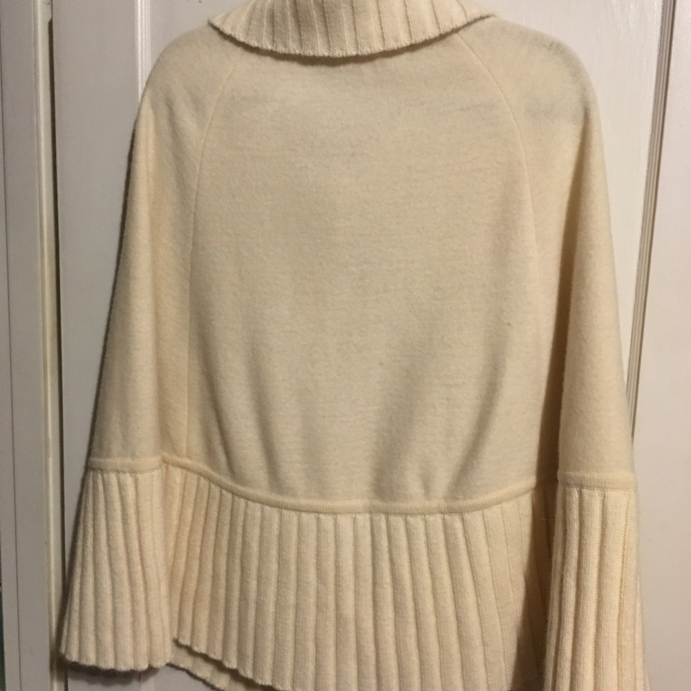 Vintage Soft Lambswool Cape Button Front Ivory S/M - Picture 4 of 8